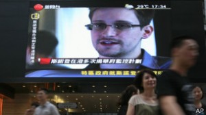 Detalhe técnico em pedido de extradição permitiu ida de Edward Snowden de Hong Kong à Rússia