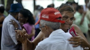 Maior expectativa de vida explica aumento da população acima de 65 anos no Brasil, diz IBGE